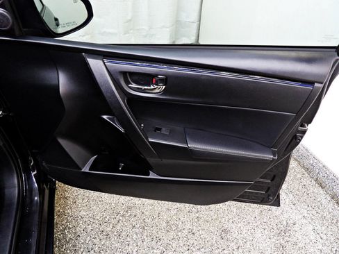 Used 2018 Toyota Corolla SE image 11