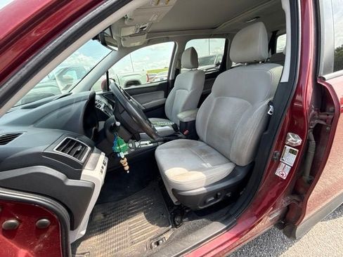 Used 2017 Subaru Forester 2.5i Premium w/ All-Weather Package AWD/4WD image 6