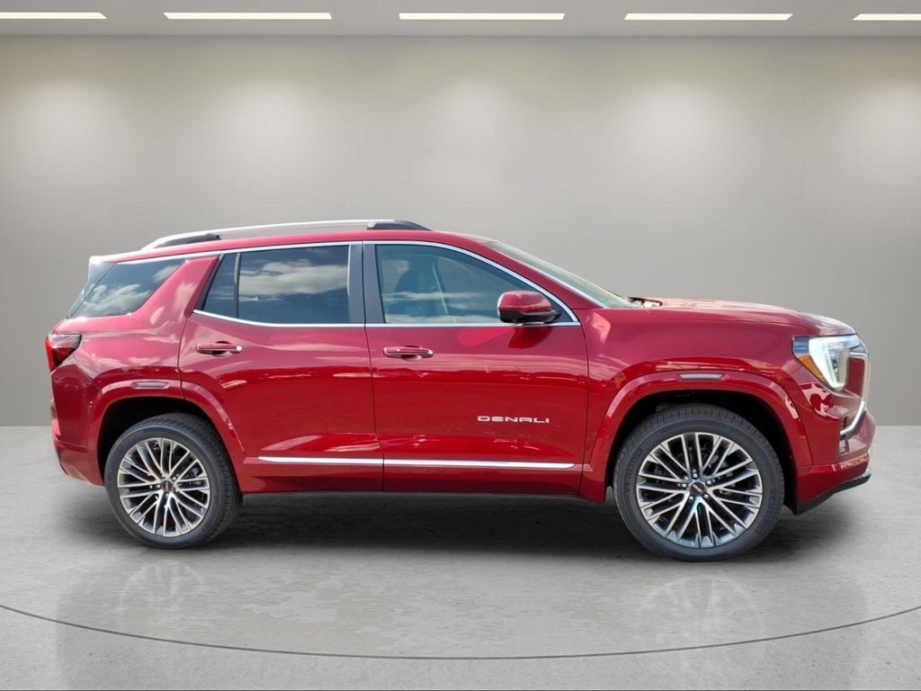 New 2027 GMC Terrain Denali w/ LPO, Floor Liner Package AWD/4WD image 2