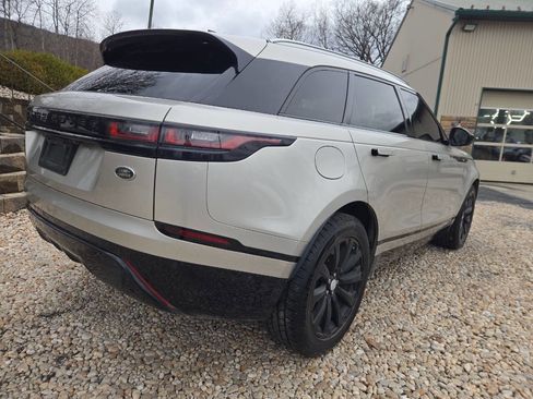 Used 2018 Land Rover Range Rover Velar R-Dynamic SE image 4