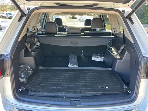 Certified 2025 Volkswagen Atlas SEL Premium R-Line image 56