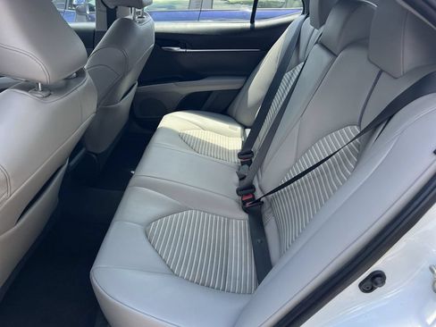 Used 2021 Toyota Camry SE FWD image 22