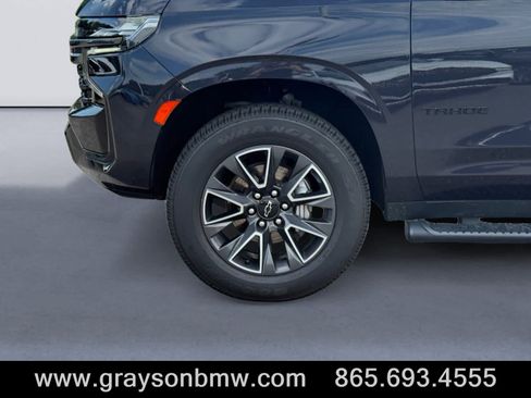 Used 2022 Chevrolet Tahoe Z71 w/ Luxury Package AWD/4WD image 9