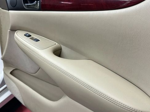 Used 2004 Lexus ES 330 image 23