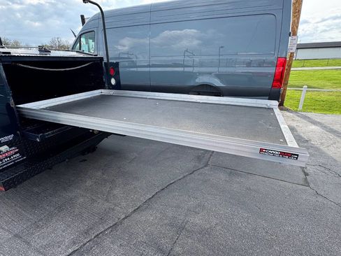 Used 2015 Ford F250 XL w/ Power Equipment Group image 18