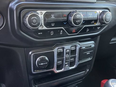Used 2020 Jeep Wrangler Unlimited Sport S AWD/4WD image 17
