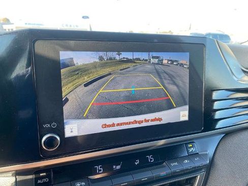 Used 2025 Toyota Camry LE image 18