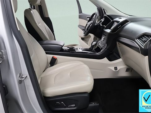 Used 2018 Ford Edge Titanium w/ Equipment Group 301A image 33