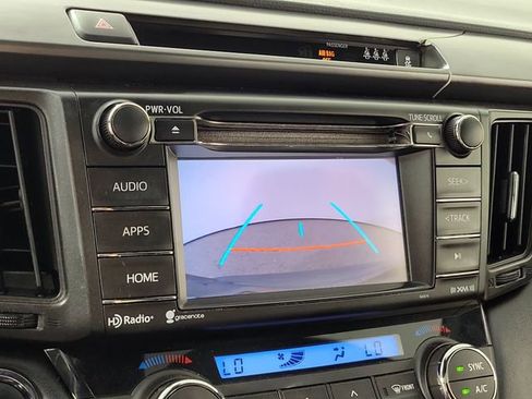 Used 2018 Toyota RAV4 SE w/ Power Extra Value Package FWD image 30