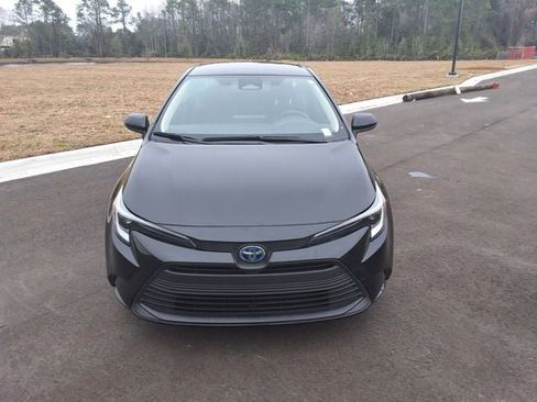 Used 2025 Toyota Corolla LE image 12