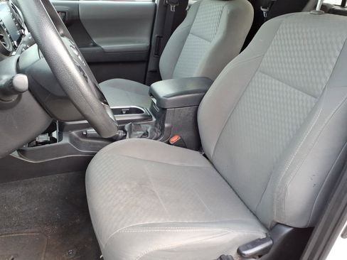 Used 2021 Toyota Tacoma SR image 11