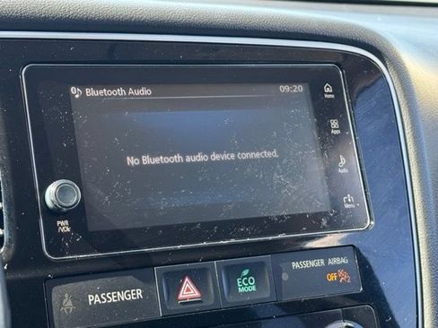 Used 2018 Mitsubishi Outlander SEL AWD/4WD image 14