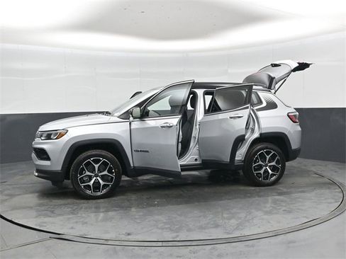 New 2026 Jeep Compass Limited w/ Mopar Graphics Package image 49