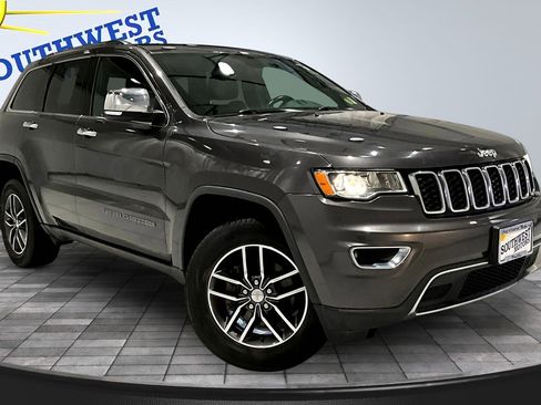 Used 2017 Jeep Grand Cherokee Limited AWD/4WD image 3