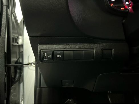 Used 2022 Toyota Corolla SE FWD image 16
