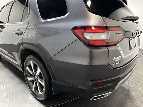 Used 2023 Honda Pilot Elite image 10