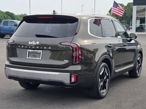 Used 2023 Kia Telluride EX AWD/4WD image 4