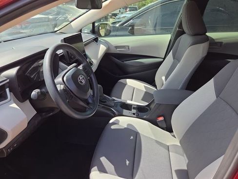 Used 2025 Toyota Corolla LE image 10