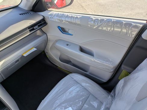 New 2026 Hyundai Kona Limited FWD image 18