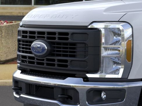 New 2026 Ford F250 XL w/ 360-Degree Camera Package image 17