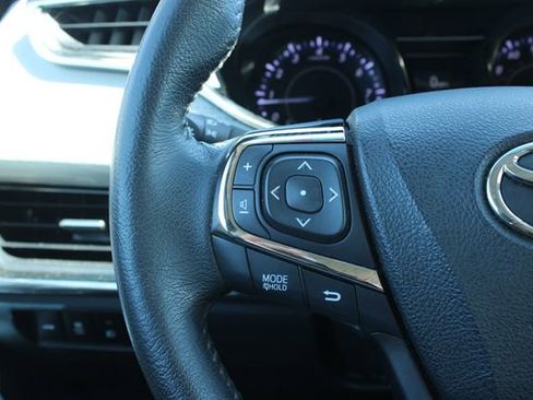 Used 2013 Toyota Avalon XLE image 23