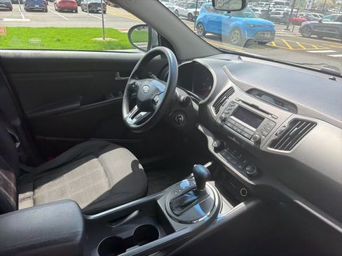 Used 2012 Kia Sportage LX w/ Convenience Pkg image 12