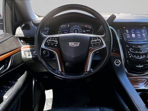 Used 2016 Cadillac Escalade Luxury AWD/4WD image 9
