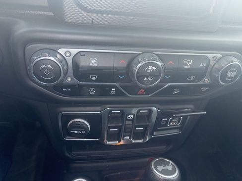 Used 2020 Jeep Wrangler Unlimited Sport S image 13