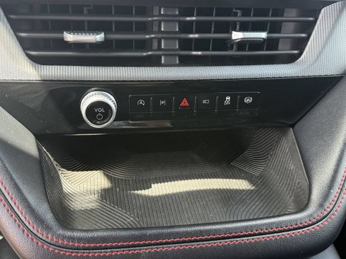 Certified 2025 Ford Explorer ST-Line AWD/4WD image 33