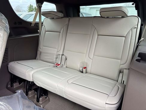 New 2026 GMC Yukon XL Denali image 8
