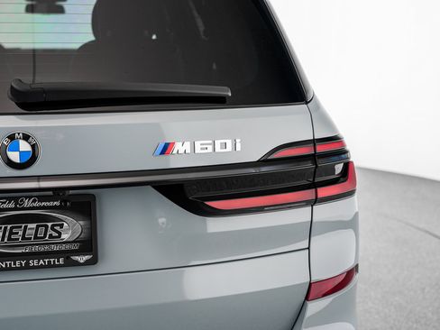 Used 2025 BMW X7 M60i AWD/4WD image 47