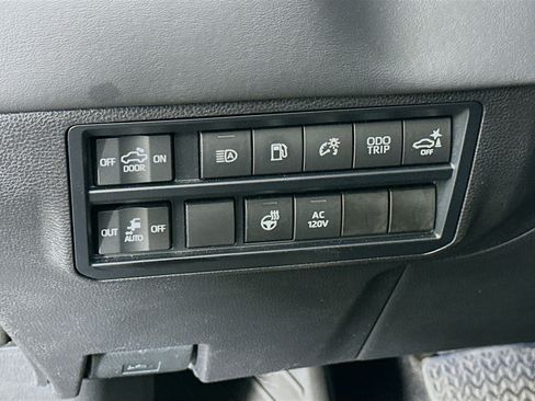 Used 2024 Toyota Tundra Platinum image 17