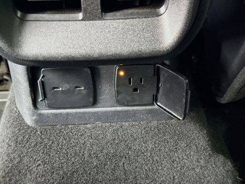 Used 2025 Ford Bronco Big Bend image 16