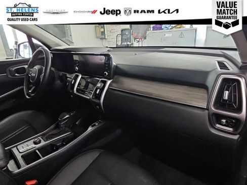 Used 2023 Kia Sorento S w/ Panoramic Sunroof Package AWD/4WD image 39