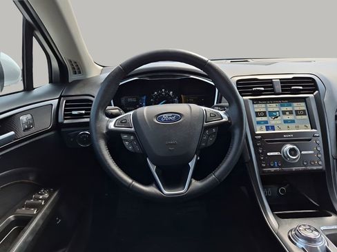 Used 2019 Ford Fusion Titanium image 24