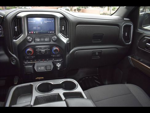 Used 2019 Chevrolet Silverado 1500 LT w/ Convenience Package image 32