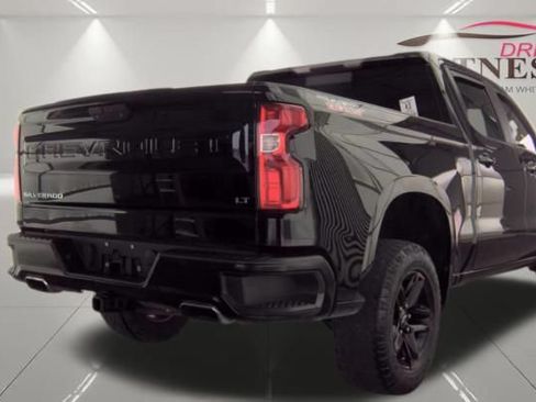 Used 2020 Chevrolet Silverado 1500 LT Trail Boss AWD/4WD image 4