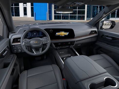 New 2026 Chevrolet Suburban Premier w/ Sun And Tow Package AWD/4WD image 17