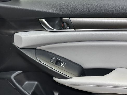 Used 2020 Honda Accord LX image 37