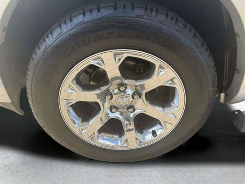 Used 2014 RAM 1500 Laramie image 16