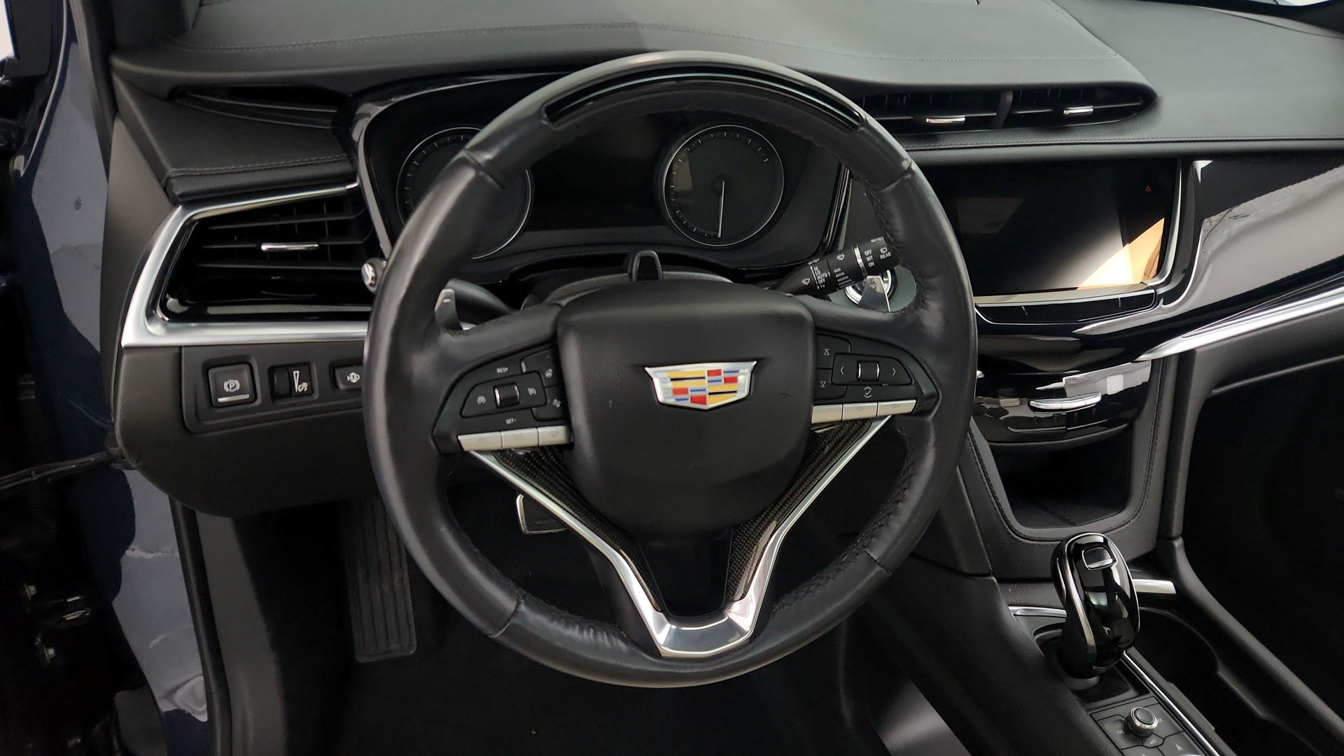 Used 2024 Cadillac XT6 Sport w/ Technology Package AWD/4WD image 18