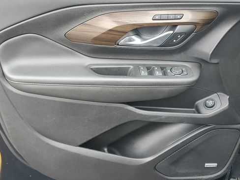 Certified 2018 GMC Terrain Denali FWD image 15
