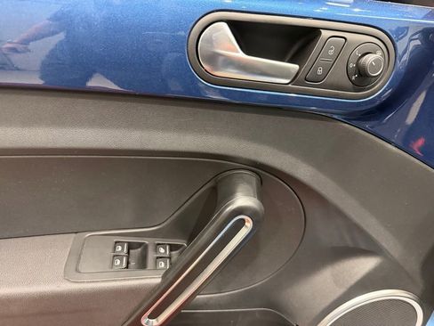 Used 2019 Volkswagen Beetle 2.0T S FWD image 45