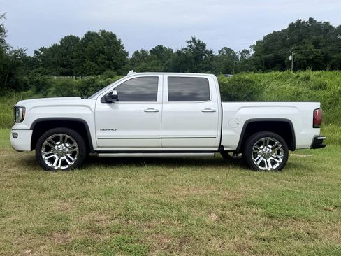 Used 2018 GMC Sierra 1500 Denali w/ Denali Ultimate Package AWD/4WD image 2