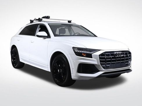 Used 2023 Audi Q8 Premium w/ Convenience Package image 7