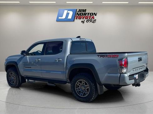 Used 2020 Toyota Tacoma TRD Off-Road w/ Technology Package image 7