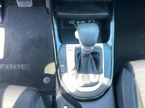 Used 2019 Kia Forte S w/ S Premium Package FWD image 19