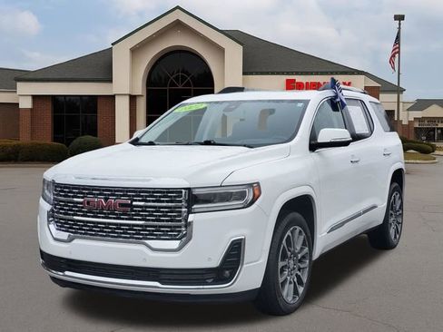 Used 2022 GMC Acadia Denali image 2