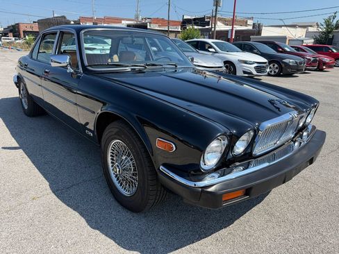 Used 1987 Jaguar XJ6 RWD image 7