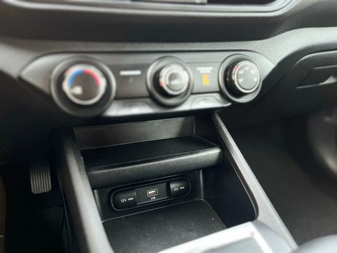 Used 2022 Kia Forte LXS FWD image 18
